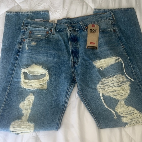 501® ORIGINAL FIT RIPPED WOMEN'S JEANS - Picture 7 of 11